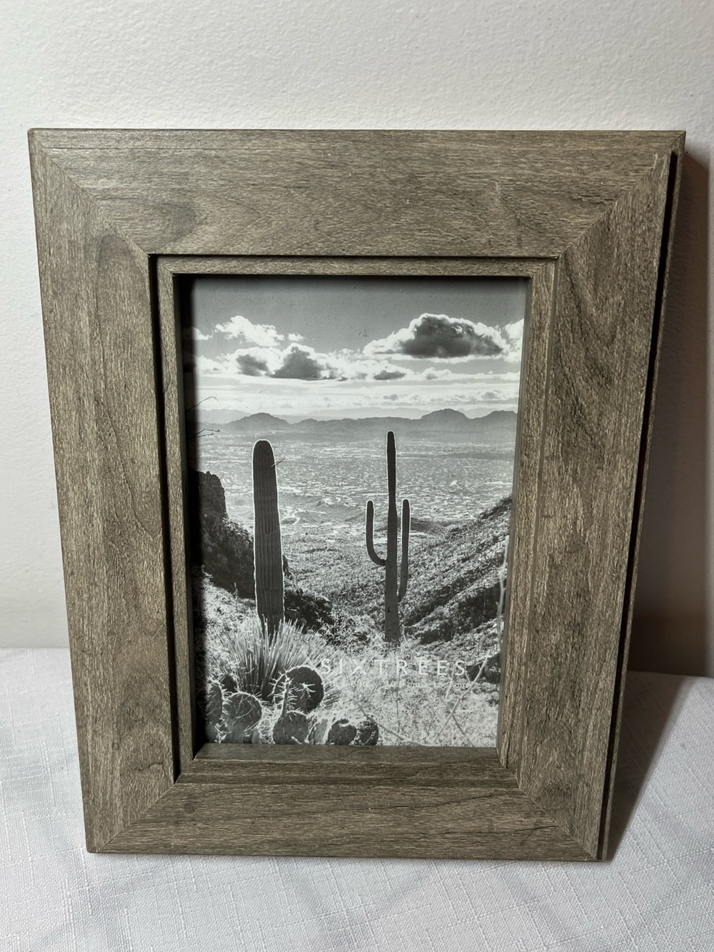 Rustic Gray Wood Picture Frame - Home Accents
4x6”
New